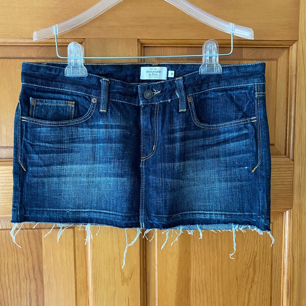 ABERCROMBIE&FITCH Vintage Dark Wash Jean Skirt